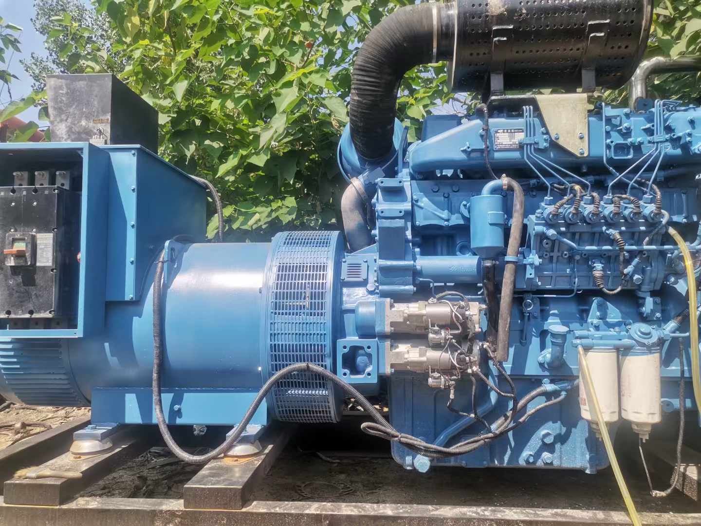 禄丰详细说明降低 800kW 柴油发电机输出电流波动的方法