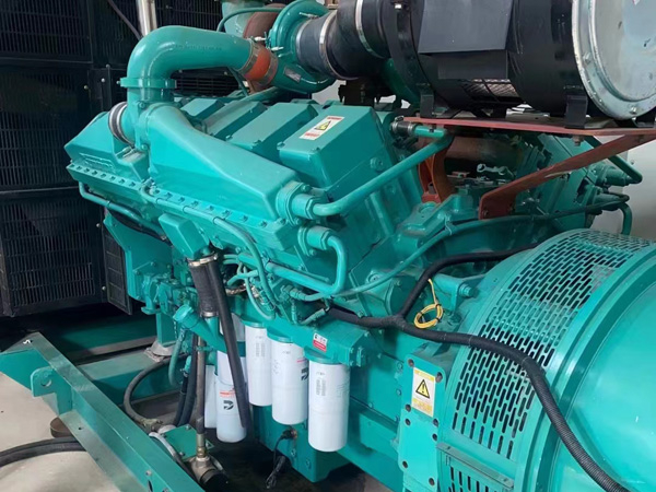 禄丰更换100kW柴油发电机组机油时，需要注意哪些事项？